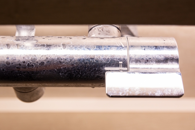 水垢、ウロコがついた水栓